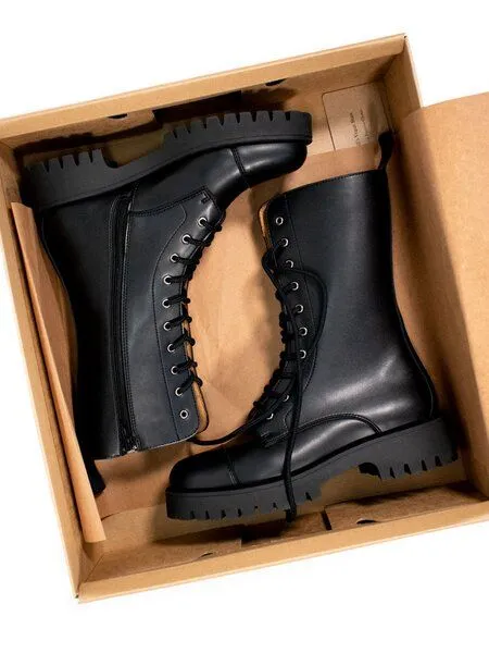 Will's Vegan Shop Will's Vegan Shop Track Sole 10 Eye Stiefel Damen – Produktbild 1 von 1