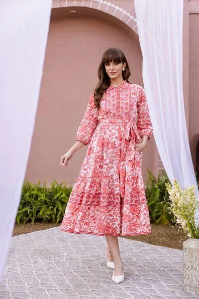 Haus of Namaste Haus of Namaste Handbedrucktes Midikleid aus Bio-Baumwolle mit Wellenmuster und Blumen-Print | Kleid mit Gürtel | Ethisch, nachhaltig und fair, Ocean blue, – Produktbild 2 von 4