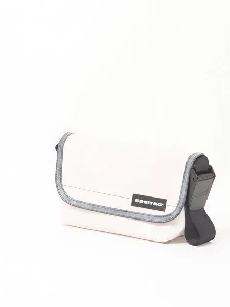 Freitag Freitag F41 Hawaii Five-O - light beige glossy (000004289568) – Produktbild 2 von 3