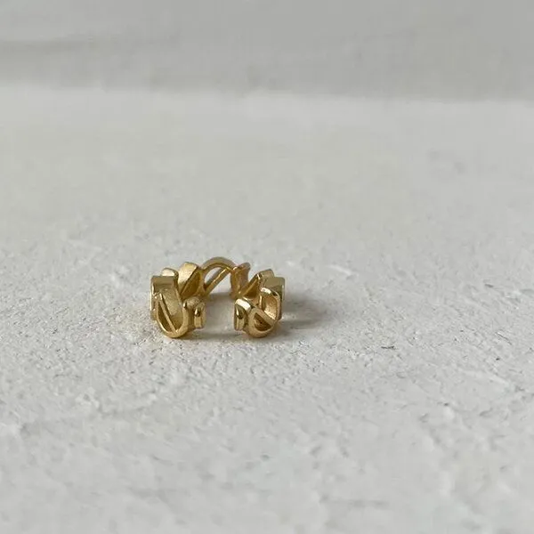 noemvri fashion label noemvri fashion label Logo earcuff, Gold, – Produktbild 3 von 4