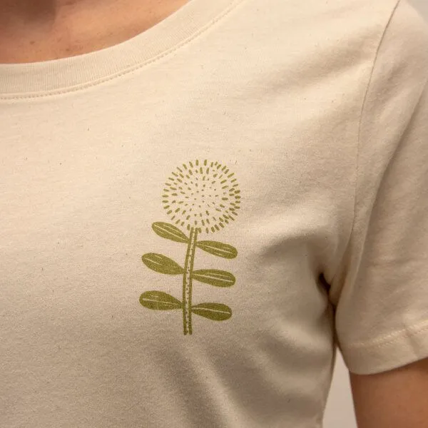 Cmig Cmig Basic Unique - 2er Pack Damen T-Shirts mit feinen Details - natur Motive aus dem Norden, Libelle/aloe + blume natur, – Produktbild 2 von 4