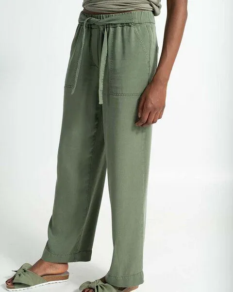 Alma & Lovis Alma & Lovis Marlenehose aus 100% Tencel | Tencel Marlene, Grün, – Produktbild 1 von 4