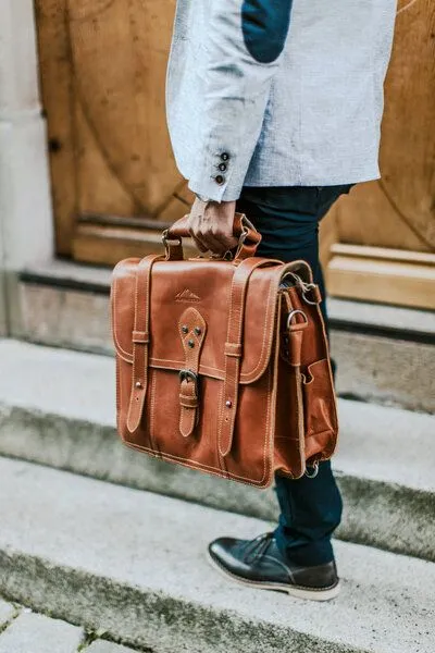 Alpenleder Alpenleder Messenger Bag BROOKS, Cognac, – Produktbild 2 von 4