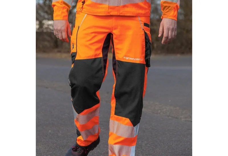 Qualitex Workwear Arbeitsbundhose modern Warnschutz-Arbeitshose (PSA Kat 2) aus Lyocell,Cordura&Stretch (2-tlg) funktionale Werkstatthose mit 13 Taschen - Atmungsaktiv - Dehnbund, Schwarz, – Produktbild 3 von 4