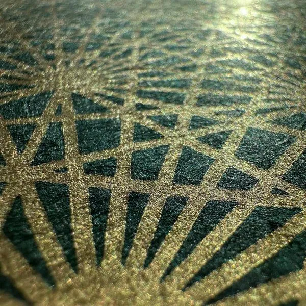Veskor Cassiopeia Veskor Cassiopeia DEMIHEPTERAKT Heilige Geometrie Linoldruck | 40 × 40 cm | Lichtgold auf Smaragdgrün – Produktbild 2 von 4