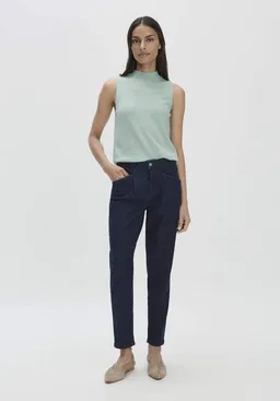 hessnatur hessnatur Jeans Barrel Leg BETTER RECYCLING aus wertvollem Bio-Denim – Produktbild 1 von 1