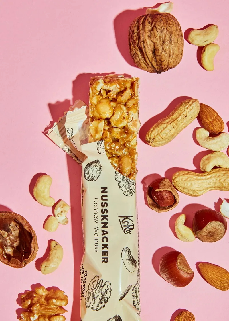 KoRo Nussknacker Cashew-Walnuss 12 x 40 g – Produktbild 4 von 5