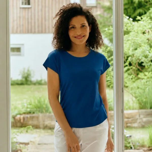 Kokon Zwo Kokon Zwo Basic Shirt mit überschnittenem Arm 43% Seide (peacesilk), 17% Leinen, Classic blue, – Produktbild 1 von 1