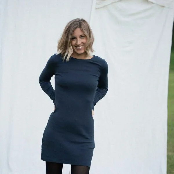 Vresh Clothing Vresh Clothing Vlora - Langarmkleid aus Biobaumwolle, Blueberry, – Produktbild 3 von 3