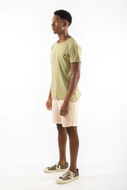 RAVENS VIEW IBIZA RAVENS VIEW IBIZA Herren vegan T-Shirt Rundhalsausschnitt Wild Pocket Dark Aloe Grün – Produktbild 1 von 1