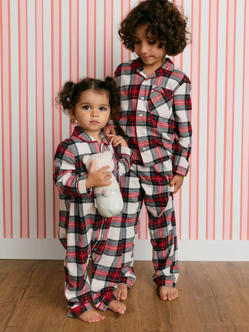 Vertbaudet Vertbaudet Kinder Flanell-Schlafanzug MERRY X-MAS Family Weihnachts-Capsule, Rot, – Produktbild 2 von 4