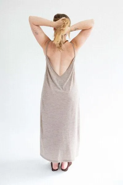 Kopyto Kopyto MOA Light - Luftiges Sommerkleid aus leichter 100% Merinowolle, Beige, – Produktbild 4 von 4