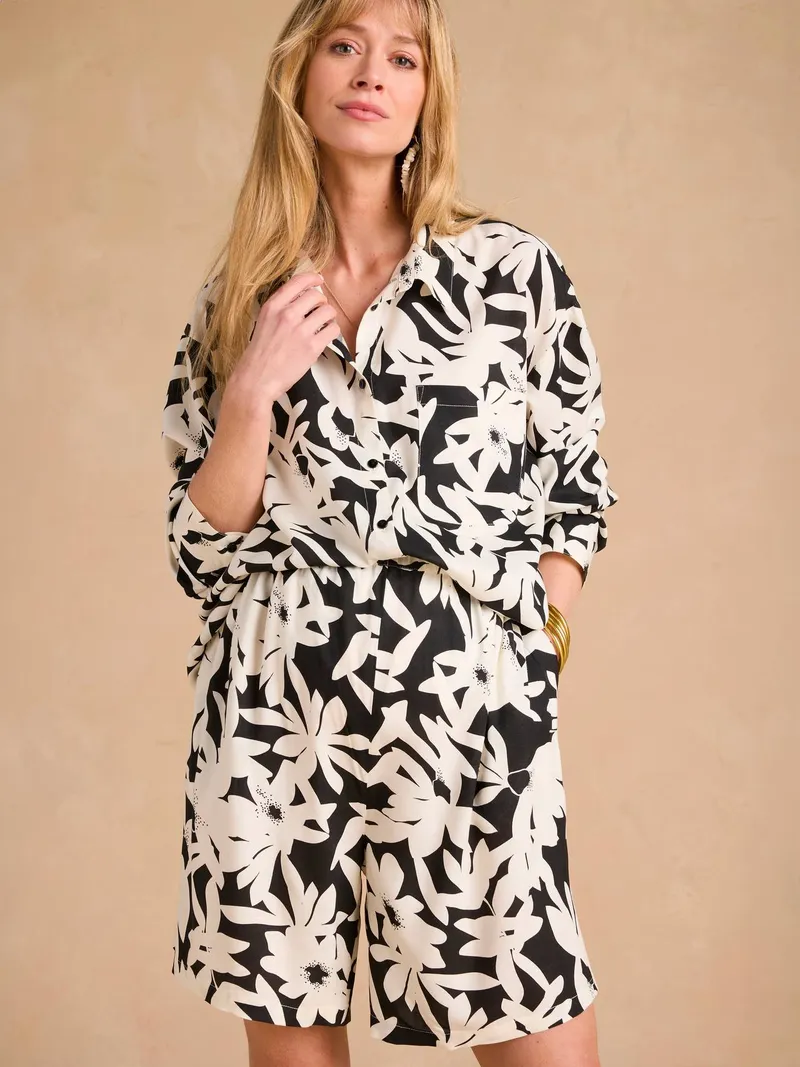 Envie De Fraise Set für Schwangerschaft und Stillzeit: Bluse & Shorts mit Blumenprint ENVIE DE FRAISE, Anthrazit, – Produktbild 4 von 4