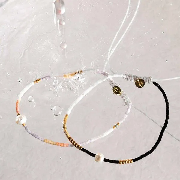 fejn jewelry fejn jewelry Armkette 'miyuki & pearl' mit Süßwasserperle und bunten Glasperlen, Natural, – Produktbild 2 von 4