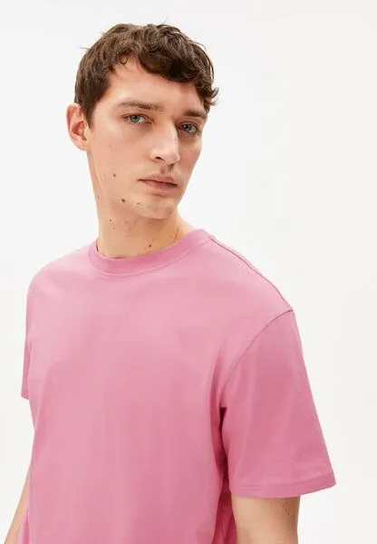ARMEDANGELS ARMEDANGELS MAARKOS MID WEIGHT Herren T-Shirt aus Bio-Baumwolle, Washed berry, – Produktbild 3 von 4