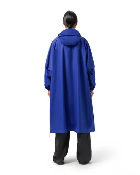 Maium Maium Vegan Regenmantel - Unisex Poncho - aus recycelten Materialien, Blau (electric blue), – Produktbild 2 von 4