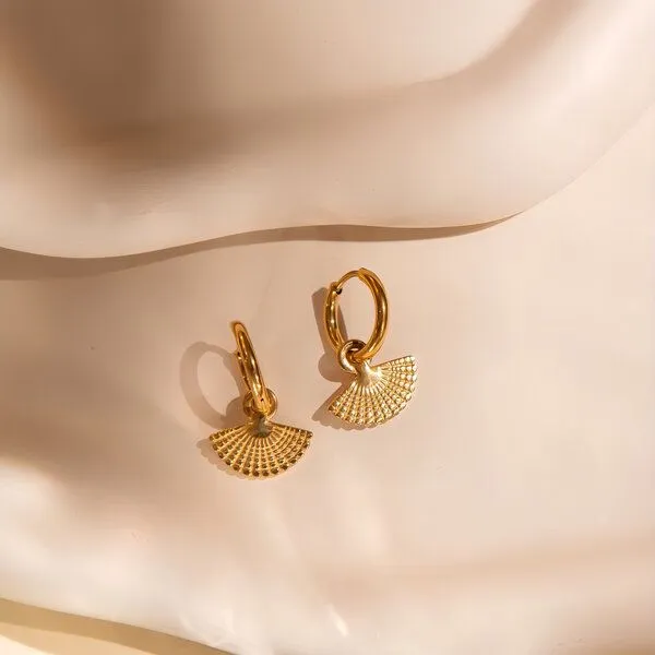 ELEKTROPULLI ELEKTROPULLI 14mm Creolen mit BOHO CHARM Anhänger, Gold, – Produktbild 2 von 4