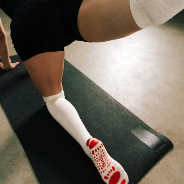 BANG BANG Performance Grip-Socken Flow White - (Knee High) S/M, White, – Produktbild 2 von 4