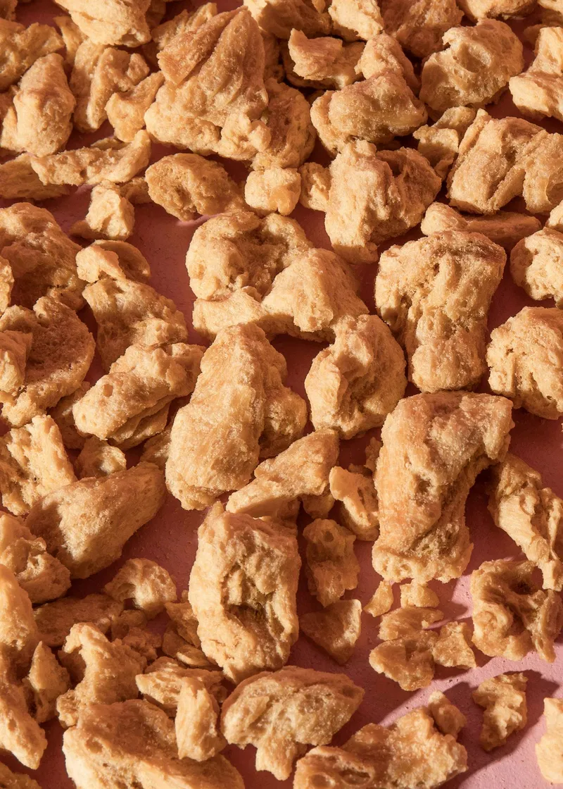 KoRo Grobes Bio Soja Geschnetzeltes 1 kg – Produktbild 3 von 5