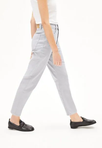 ARMEDANGELS ARMEDANGELS MAIRAA Damen Mom Jeans recycelter Baumwoll Mix Comfort Stretch, Misty morning, – Produktbild 4 von 4