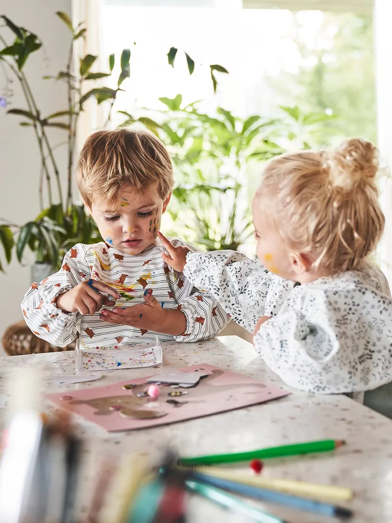 Vertbaudet Bedrucktes Baby Ärmellätzchen mit Auffangtasche, Mehrfarbig fuchs, – Produktbild 3 von 4