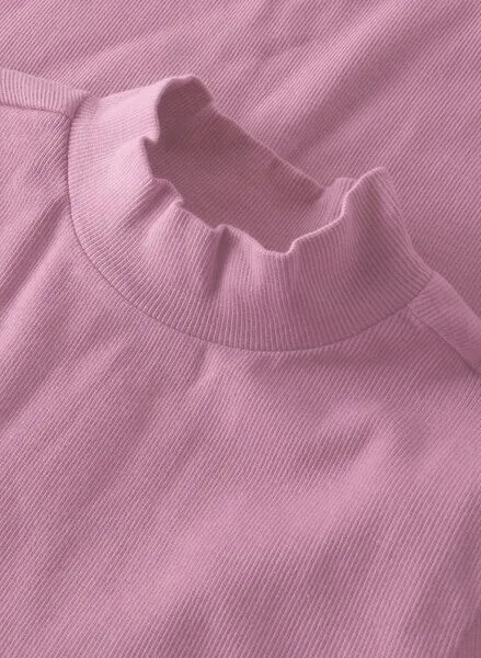 KnowledgeCotton Apparel KnowledgeCotton Apparel Langarmshirt - Rib high neck long sleeved - aus Bio-Baumwolle, Rosa (orchid-haze), – Produktbild 2 von 2