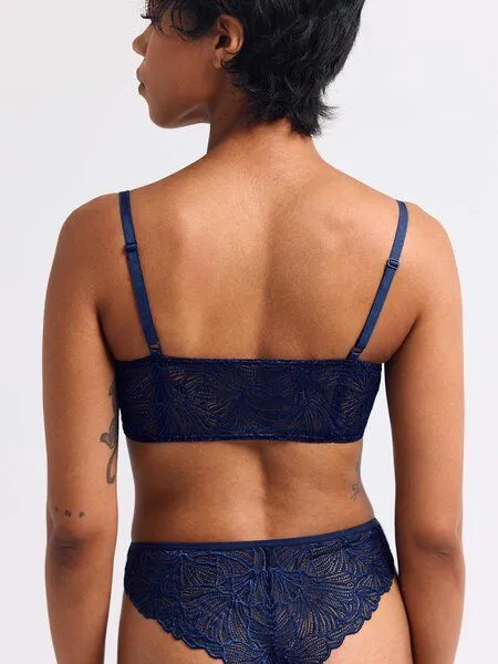 erlich textil erlich textil Fluid Lace bügelloser Bandeau Bralette mit Spitze aus recyceltem Polyamid, made in Europe, Mitternachtblau, – Produktbild 3 von 3