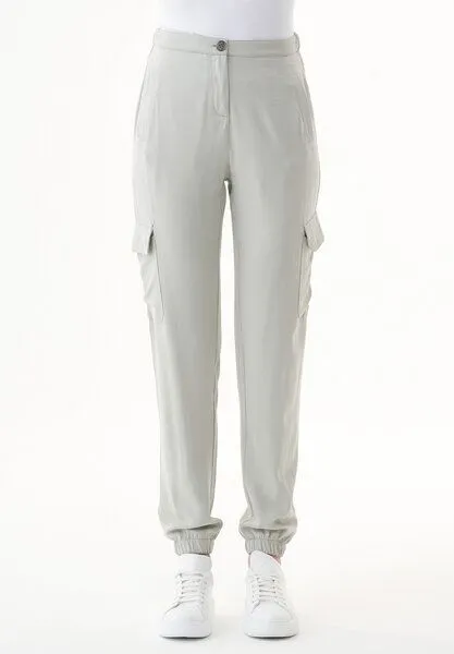 ORGANICATION ORGANICATION Cargohose aus LENZING ECOVERO, Grün(olive branch), – Produktbild 2 von 4