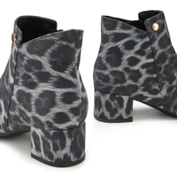 Lascana Stiefelette grau/leo – Produktbild 1 von 1