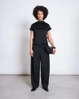 JAN N JUNE JAN 'N JUNE Damen vegan T-Shirt Mit Smok Verzierung Farn Schwarz – Produktbild 1 von 1