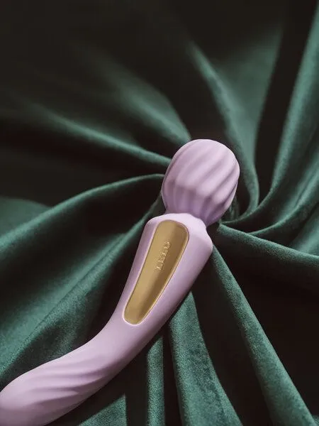 LELO LELO SWITCH Doppelseitiger Stabvibrator für Frauen mit Bluetooth-App und 12 Lustmodi, Blau, – Produktbild 4 von 4