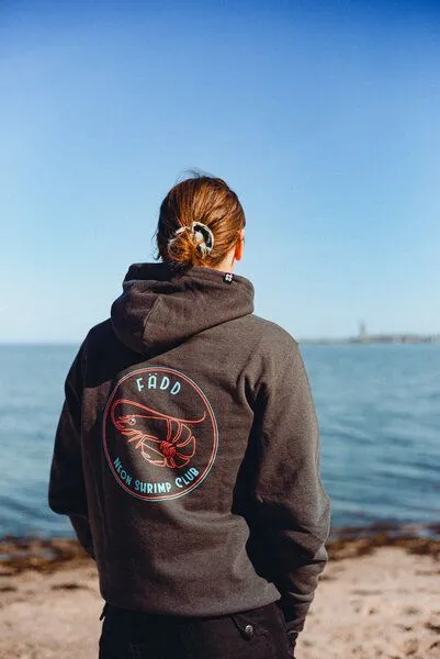 FÄDD FÄDD Herren Sweatshirt Hoodie aus Bio-Baumwolle "NEON SHRIMP CLUB", Grau, – Produktbild 3 von 3