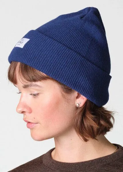 Klitmøller Collective Klitmøller Collective Rib Beanie aus mulesingfreier Merinowolle, Grau (anthracite), – Produktbild 2 von 2