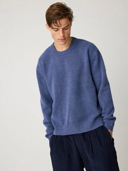KnowledgeCotton Apparel KnowledgeCotton Apparel Strickpullover aus Soufflé-Garn aus recyeltem Polyester, Blau-vintage-indigo, – Produktbild 1 von 4