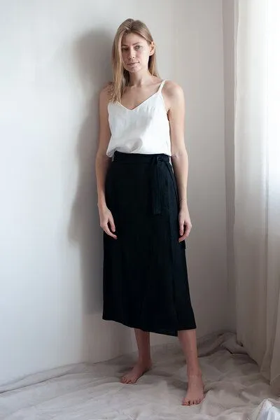 gust. gust. Leinen-Wickelrock - Linen Wrap Skirt - 100% Bio-Leinen, Black (schwarz), – Produktbild 1 von 3