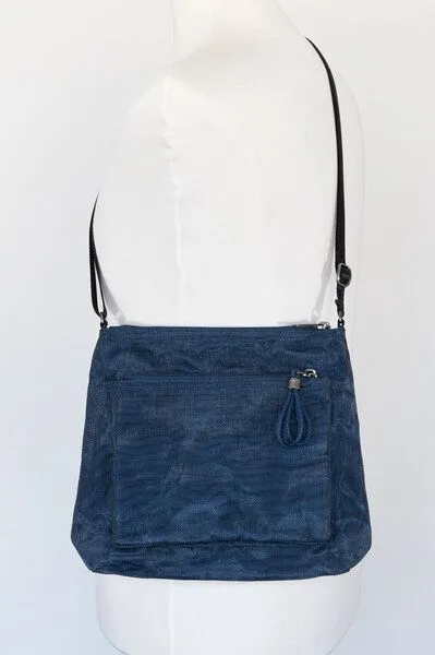 Smateria Smateria Umhänge-Tasche 'Bustle', Nacht-blau, – Produktbild 1 von 1
