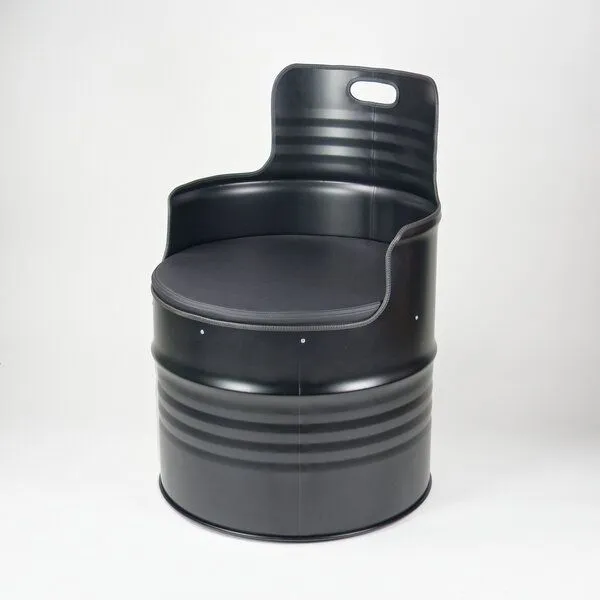 Lockengelöt Lockengelöt Sessel (2) aus einem Hamburger Ölfass, Schwarz (gepulvert), – Produktbild 1 von 2