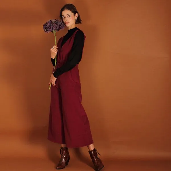 ManduTrap ManduTrap Jumpsuit, Latzhose Clara aus einem Bio- Baumwollcord in berry – Produktbild 2 von 4