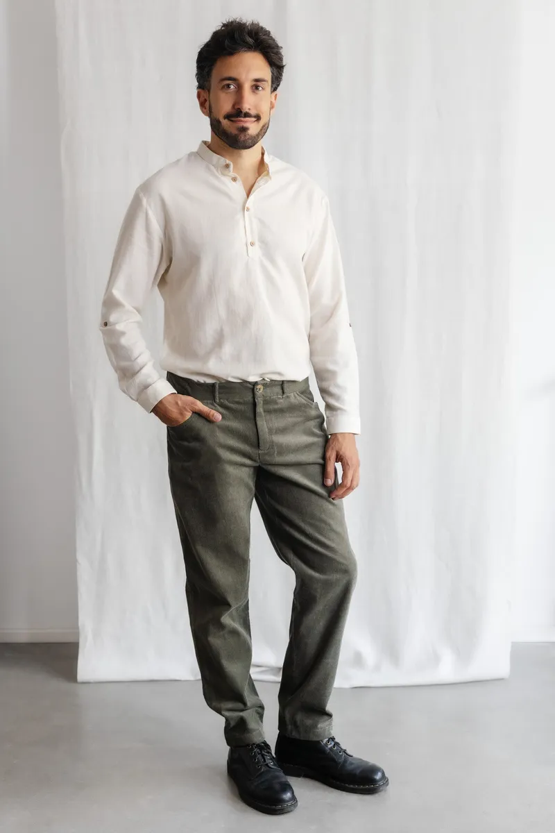 Jyoti - Fair Works Jyoti - Fair Works Herren vegan Hose Prakrit Pistazie Grün, Olivgrün, – Produktbild 1 von 2