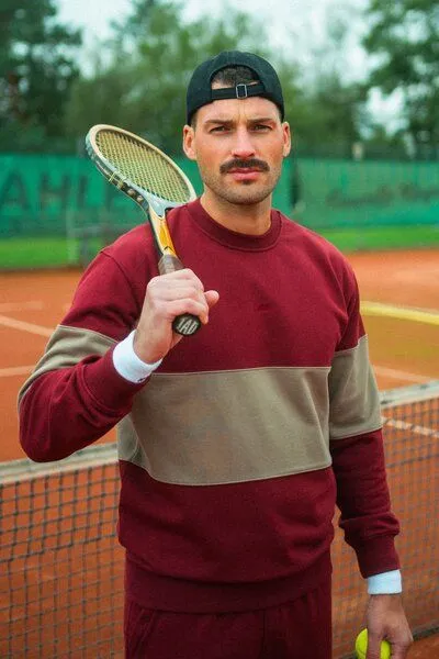 DIRTS dirts Color Block Classic Crewneck, Royal burgundy - walnut, – Produktbild 3 von 4