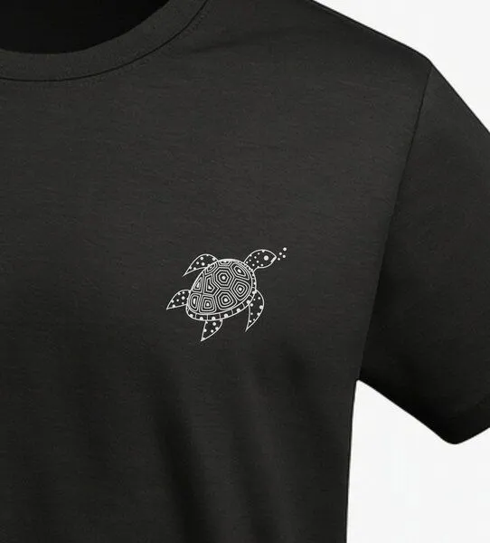 vis wear vis wear Die Schildkröte aus dem Ozean - Organic Shirt, Schwarz, – Produktbild 2 von 4