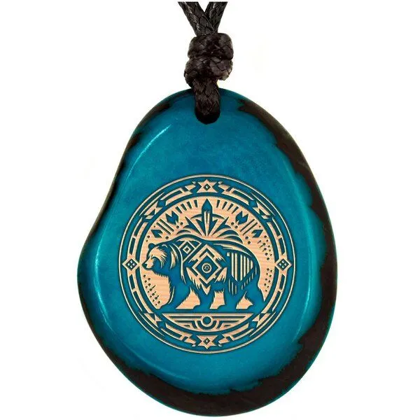 Simaru TÜRKISE Tagua-Kette mit graviertem Tieranhänger – nachhaltig & handgefertigt | Simaru – Produktbild 1 von 5