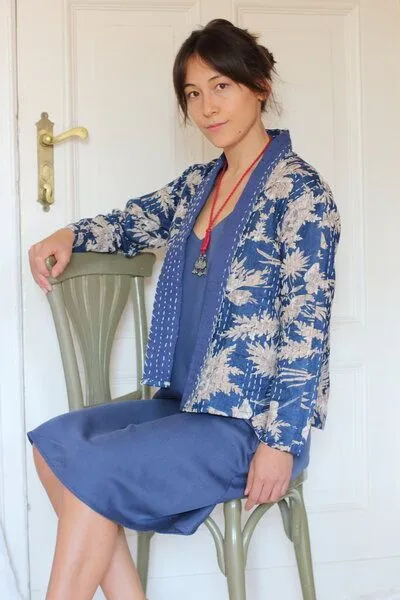 ManduTrap ManduTrap Boho Cardigan Damen – leichte Übergangsjacke aus recycelter Baumwolle (Kantha) – Sunaja, Blau, – Produktbild 3 von 4