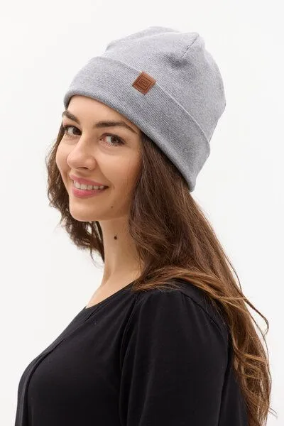 KOKOworld Mütze Kalima – Umschlagbarer Saum zur Längenanpassung – Must-have für jeden Kleiderschrank – Dekoratives KOKOworld-Label – 100 % in der EU fair produziert, Grey melange (grau), – Produktbild 2 von 4