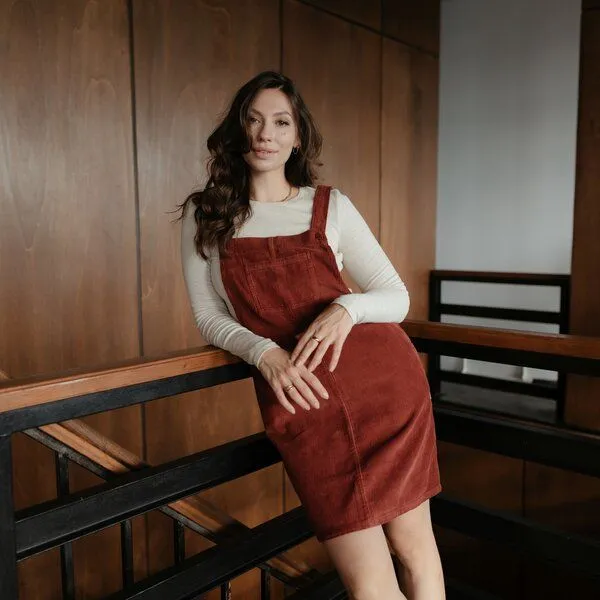 NORDLICHT NORDLICHT Damen Cord Kleid Latzkleid aus 100% Bio-Baumwolle MIKA, Braun, – Produktbild 2 von 4