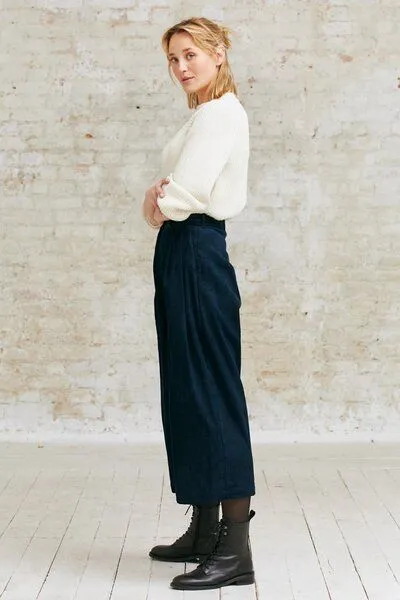 Jyoti - Fair Works Jyoti - Fair Works Bio-Baumwollcord Culotte Awasi, Dunkelblau, – Produktbild 4 von 4