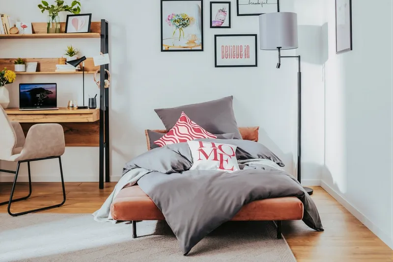OTTO home Bettwäsche Desner 100% Microfaser, extra weich, allergikerfreundlich, Microfaser, 2 teilig, Premium Qualität, uni, schnell trocknend, pflegeleicht, ab 135x200 cm, Grau, – Produktbild 5 von 8