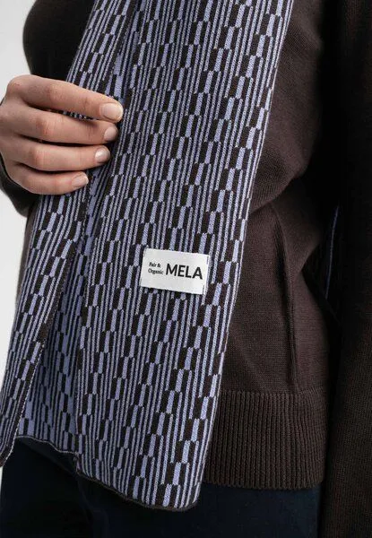 MELA MELA Jacquard Strick Schal Style ASMEE aus 100% Bio-Baumwolle, Dunkelbraune linien, – Produktbild 4 von 4