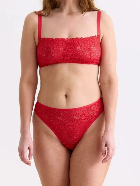 erlich textil erlich textil Dreamy Lace Brazil Slip mit Spitze aus recyceltem Polyamid, made in Europe, Chilirot, – Produktbild 4 von 5