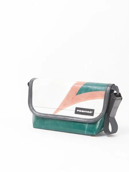 Freitag Freitag F41 Hawaii Five-O - green white red (000004493424) – Produktbild 2 von 3